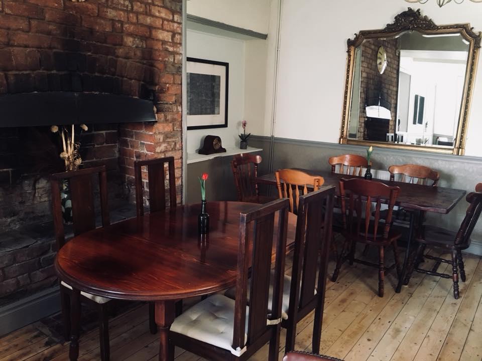 The Cross Keys Hotel Llanymynech Extérieur photo